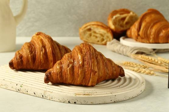 PLAIN CROISSANT 